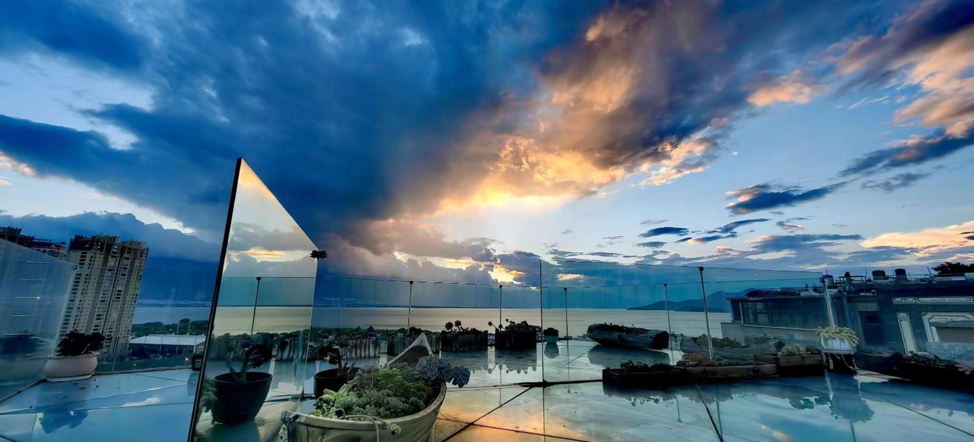 Dali Listening Sea View Villa大理听城海景别墅 Dali (Yunnan) Exterior foto