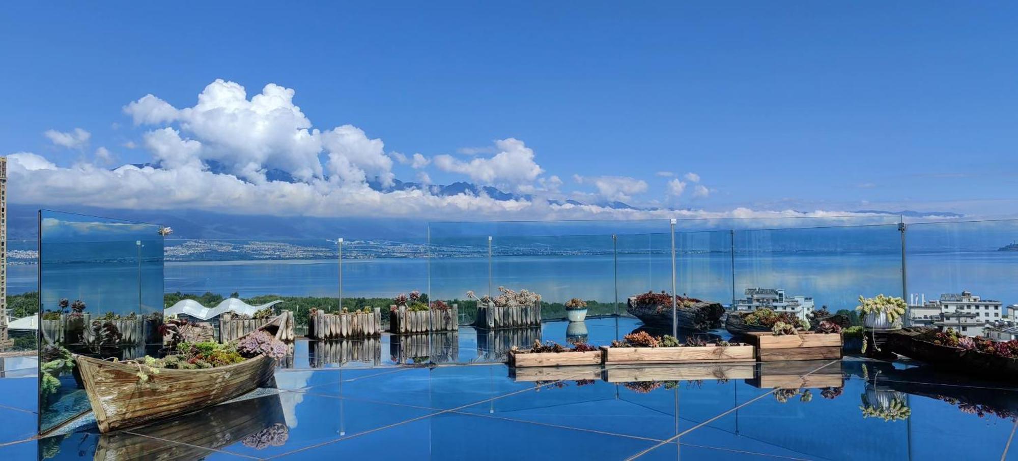Dali Listening Sea View Villa大理听城海景别墅 Dali (Yunnan) Exterior foto