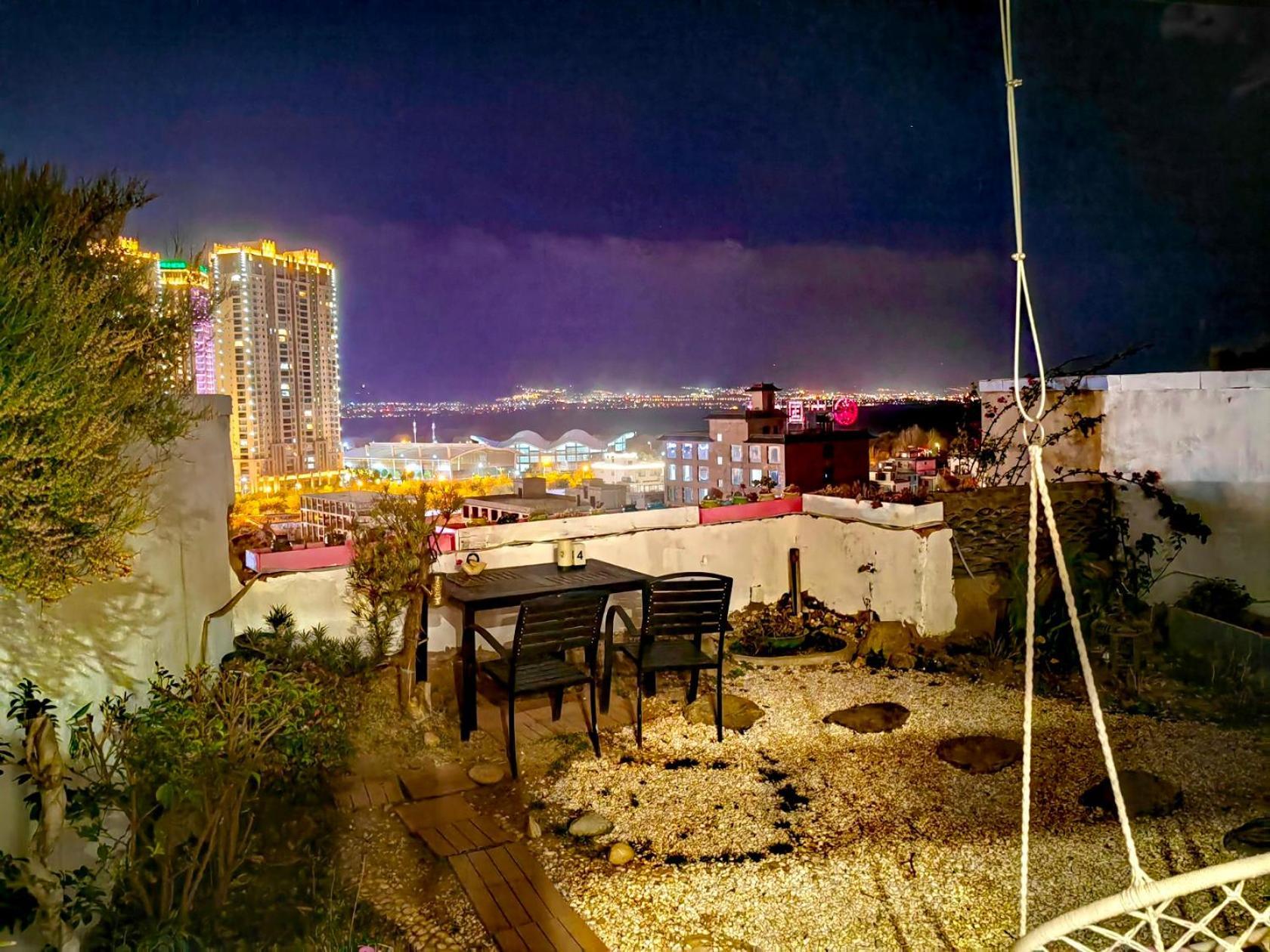 Dali Listening Sea View Villa大理听城海景别墅 Dali (Yunnan) Exterior foto