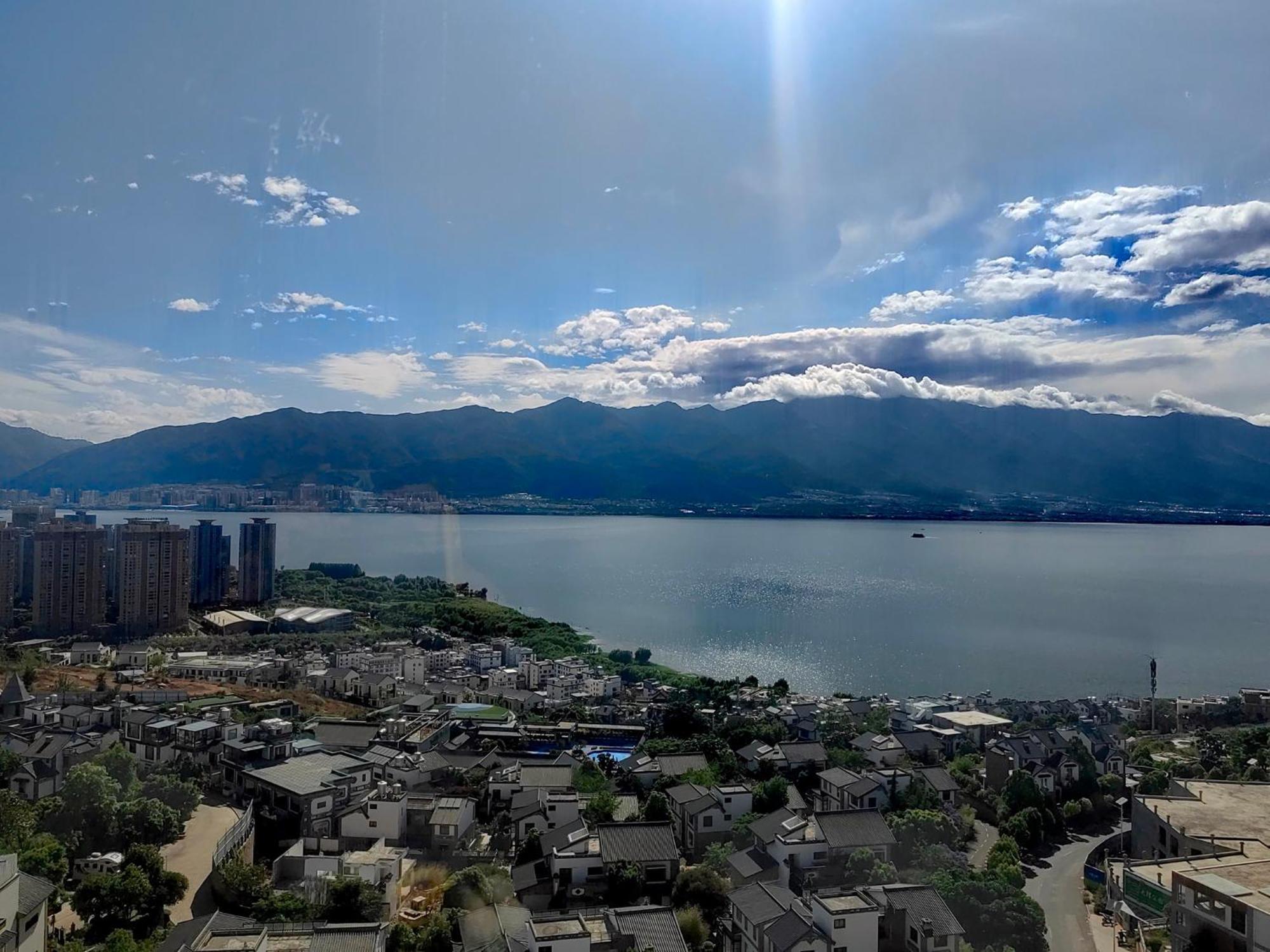 Dali Listening Sea View Villa大理听城海景别墅 Dali (Yunnan) Exterior foto